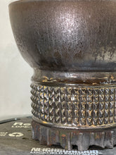 Load image into Gallery viewer, 活石陶坊 LIVING STONE Ceramics Gallery - 墨黑銀彩刻紋 L