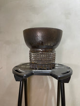 Load image into Gallery viewer, 活石陶坊 LIVING STONE Ceramics Gallery - 墨黑銀彩刻紋 L